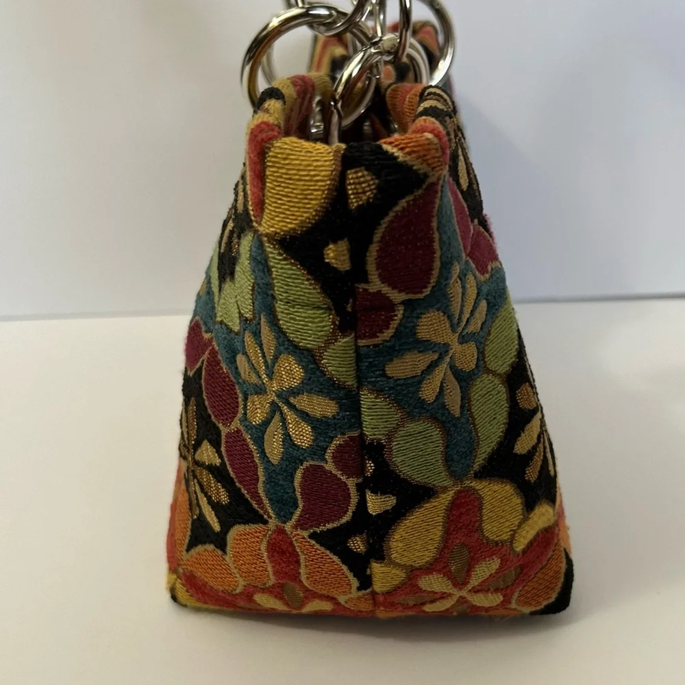 Penelope Pike Place Market - Floral Patterned Tapestry Shoulder Bag - Multicolor